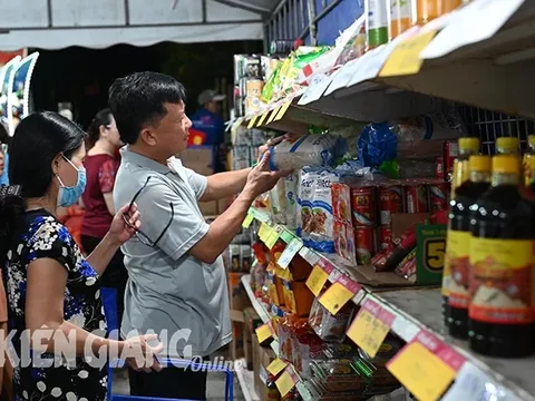 Chợ Tết Nhân ái tại Kiên Giang hỗ trợ 1000 người vui xuân đón Tết