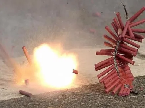 Số người nhập viện do tai nạn pháo nổ tăng hơn 50% so với Tết Quý Mão 2023