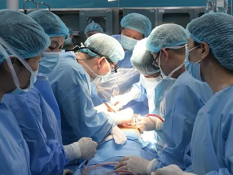 Cô gái 21 tuổi được "hồi sinh" sau ca ghép phổi đêm giao thừa