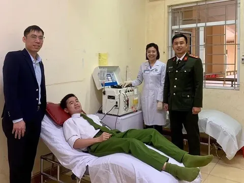 Cán bộ công an xã hiến máu cứu người qua cơn nguy kịch