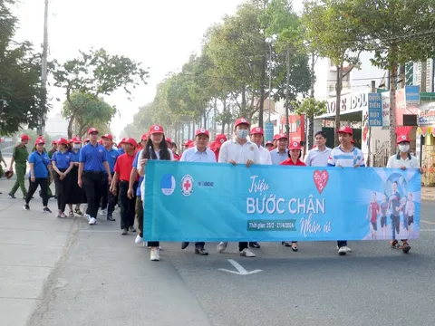 Long An: Gần 700 tình nguyện viên hưởng ứng Chiến dịch "Triệu bước Chân nhân áI"