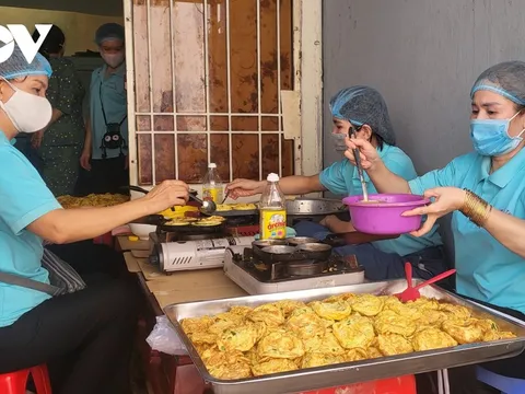 Bếp ăn từ thiện ấm lòng bệnh nhân nghèo Đắk Lắk