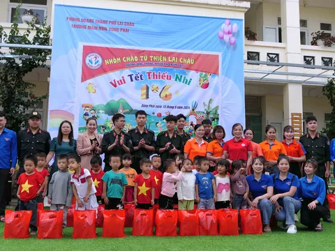 Vui tết thiếu nhi hưởng ứng Tháng Nhân đạo