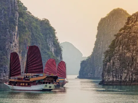 Mời bạn đọc tham dự cuộc thi 'Vì một Hạ Long xanh'