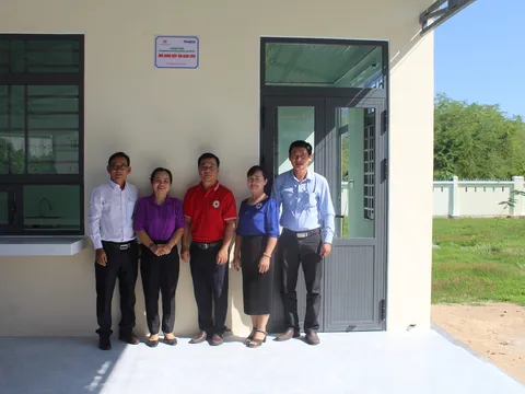 Xây dựng bếp ăn bán trú, cải thiện điều kiện học tập cho các em học sinh huyện miền núi