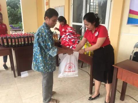 Chợ Nhân đạo: Ấm lòng những hộ dân nghèo