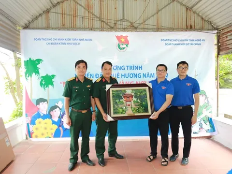 “Mắt Đảo - Vững vàng nơi đầu sóng”