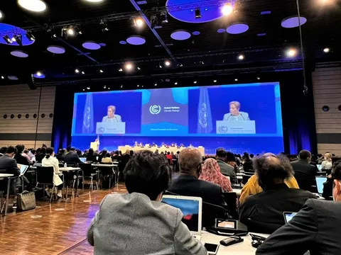 Giảm phát thải khí nhà kính, thích ứng với biến đổi khí hậu