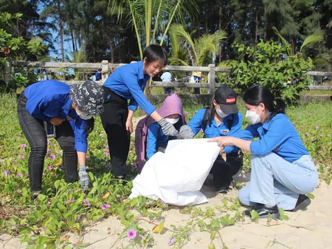 Thanh niên chung tay bảo vệ biển và nguồn nước khỏi rác thải nhựa