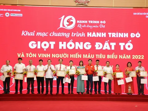 Khai mạc Hành trình Đỏ năm 2022 “Giọt hồng Đất Tổ”
