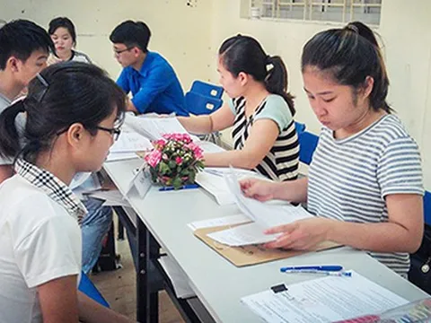 Hà Nội: Học sinh lớp 10 nhập học không phải đóng bất cứ phí gì cho nhà trường