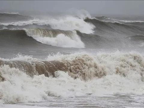 Cảnh báo thời tiết nguy hiểm trên biển từ Đà Nẵng đến Cà Mau