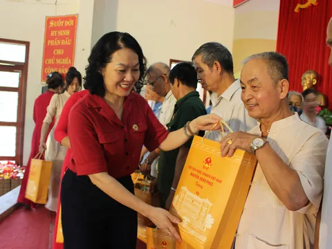 Chương trình "Tri ân tháng 7" đến với bà con quê hương Cách mạng Tân Trào