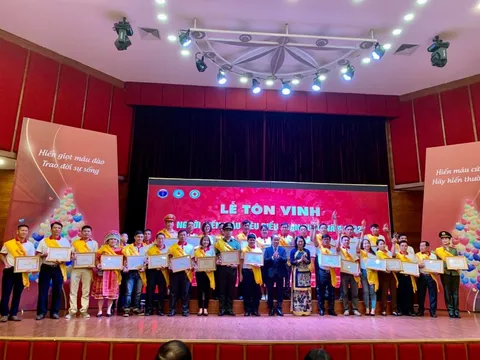 Tôn vinh 100 người hiến máu tiêu biểu toàn quốc 2022