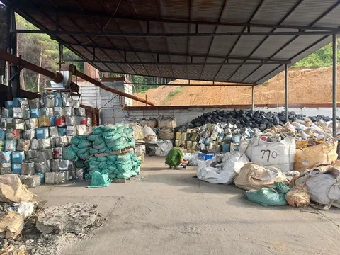 Bắt quả tang cơ sở vận hành lò đốt chất thải điện tử nguy hại quy mô lớn