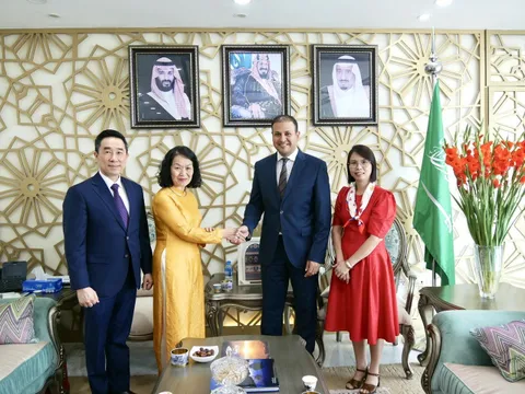 Hội Chữ thập đỏ Việt Nam làm việc với Đại sứ quán Ả - Rập - Xê - Út