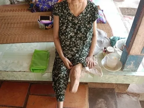 Vợ chồng lâm bệnh không tiền tái khám