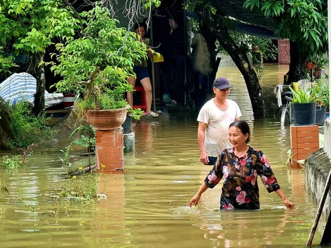 Thanh Hóa: Cuộc sống người dân đảo lộn vì mưa lũ