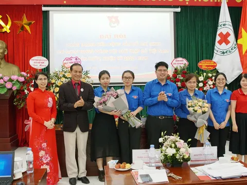 “Nhân ái – Đoàn kết - Đổi mới – Xung kích – Sáng tạo – Phát triển”