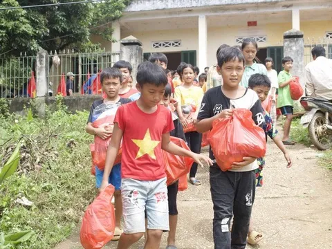 Lên Huổi Luông vui Tết thiếu nhi