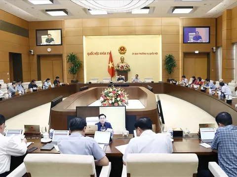 “Điều chỉnh tiền lương cơ sở cho cán bộ, công chức, viên chức vào ngày 1/7”