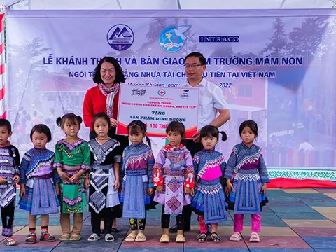 Chương trình "Dinh dưỡng cho trẻ em nghèo, khuyết tật": Chắp thêm khát vọng đến trường cho các em học sinh nghèo Lào Cai