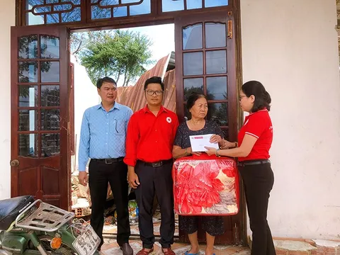 Hội Chữ thập đỏ tỉnh Quảng Nam: Hỗ trợ bước đầu tới 10 hộ dân bị ảnh hưởng nặng do bão số 4