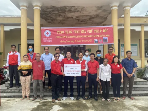 Hội Chữ thập đỏ tỉnh Ninh Bình: Chia sẻ yêu thương với người dân vùng lũ các tỉnh miền Trung