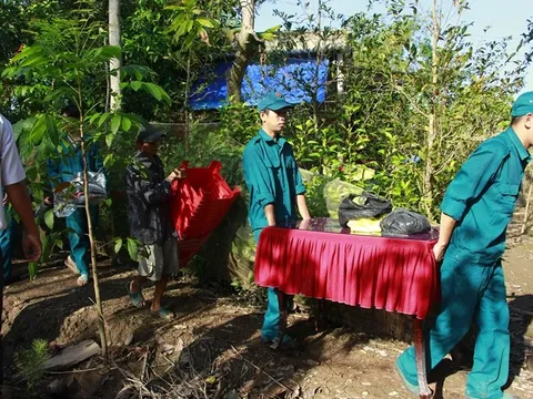Nhiều hộ dân bị ảnh hưởng bởi sạt lở trên tuyến sông Cổ Chiên