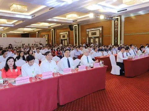 Xây dựng nền báo chí truyền thông chuyên nghiệp, nhân văn, hiện đại