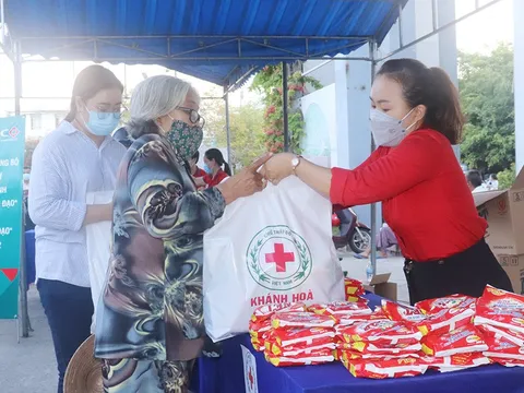 Khánh Hòa: Tiếp nhận hơn 700 triệu đồng tại “Chợ Nhân đạo”