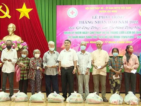 Trên 4 tỷ đồng hỗ trợ người khó khăn ở Lộc Ninh