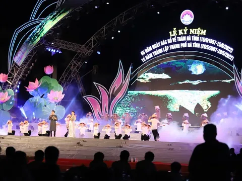 Thủ tướng Phạm Minh Chính dự Lễ kỷ niệm 65 năm Ngày Bác Hồ về thăm Hà Tĩnh