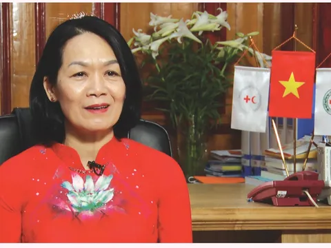 Bà Bùi Thị Hoà - Chủ tịch Hội CTĐ Việt Nam: Truyền thông, báo chí có vai trò quan trọng trong việc lan tỏa các giá trị nhân đạo