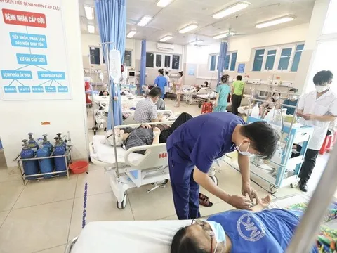 Người mắc chân tay miệng nhập viện gia tăng