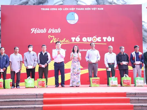 Hành trình “Tôi yêu Tổ quốc tôi” năm 2022 đến với đồng bào dân tộc thiểu số