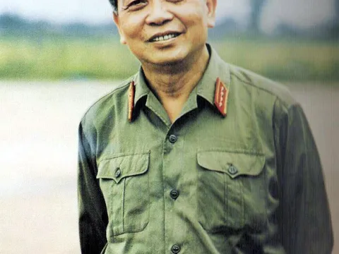 Kỷ niệm 111 năm ngày sinh Đại tướng Võ Nguyên Giáp: Vị tướng trong lòng dân tộc