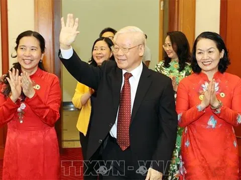 Tổng Bí thư Nguyễn Phú Trọng gặp mặt đại biểu dự Đại hội XI Hội Chữ thập đỏ Việt Nam: Nhân đạo, từ thiện là nét đẹp, truyền thống quý báu của dân tộc ta