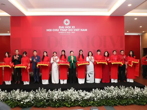 Khai mạc Triển lãm “Hệ sinh thái nhân đạo”