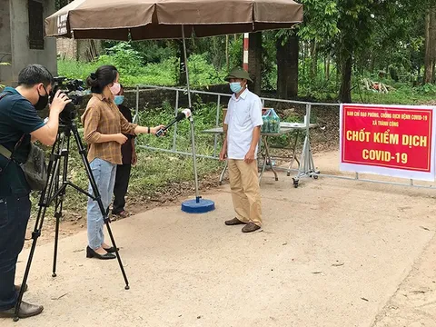 Bỏ quy định trình độ ngoại ngữ, tin học với phóng viên, biên tập viên