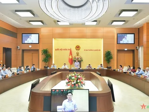 Khai mạc Phiên họp chuyên đề tháng 9 của Ủy ban Thường vụ Quốc hội