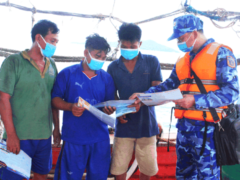 Cán bộ, chiến sĩ Cảnh sát biển Việt Nam được nổ súng trong các trường hợp nào?