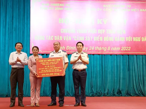 Đẩy mạnh tuyên truyền Luật Cảnh sát biển thông qua chương trình ''Cảnh sát biển đồng hành với ngư dân''