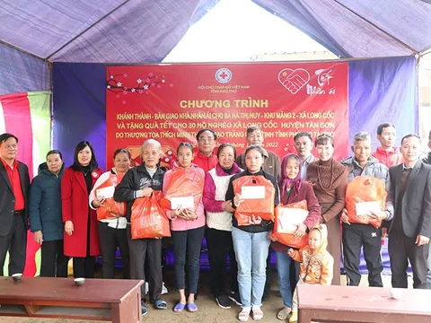 Phú Thọ: Trao gửi yêu thương trước thềm Xuân mới