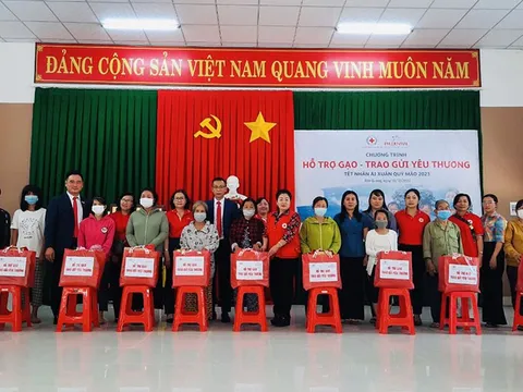 “Hỗ trợ gạo – Trao gửi yêu thương” tới người khó khăn ở Đồng Nai