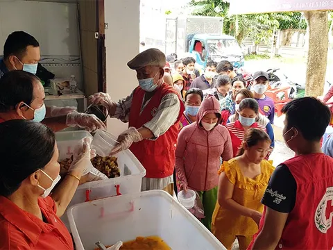 Ấm tình quán cơm 0 đồng ở Kiên Giang