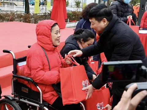 Hà Nội: Ấm áp “Tết Nhân ái” đến với người nghèo