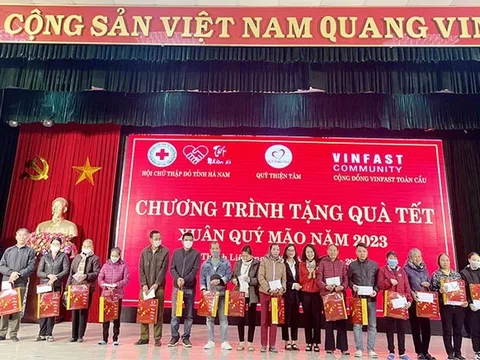 1.000 suất quà Tết đến với người dân tỉnh Hà Nam