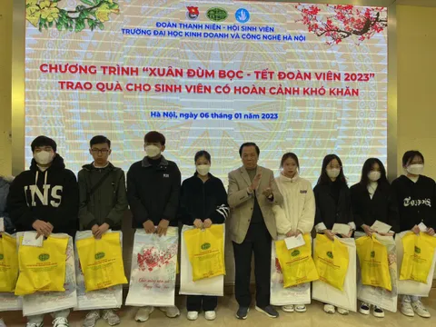 "Xuân đùm bọc - Tết đoàn viên 2023" sẻ chia với các hoàn cảnh khó khăn