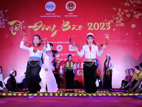 Người dân vui đón "Tết đồng bào 2023"